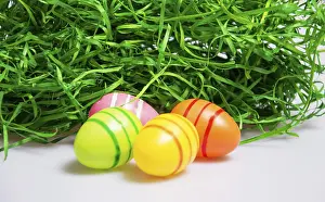 Easter Egg Search Prints: Colourful Easter decoration