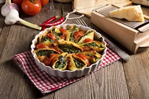 Italian Pasta Dish Prints: Conchiglioni