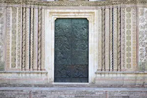 Prints of Decorated facade with twisted columns, main entrance of Orvieto Cathedral, Assumption of the Virgin Mary, Santa Maria Assunta, Orvieto, Umbria, Italy Orvieto Prints: Decorated Facade Print, Orvieto Cathedral, Italy