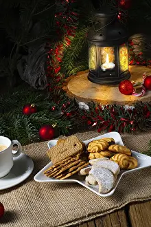 Rustic Christmas Decorations Prints: Different types of biscuits with rustic Christmas decorations