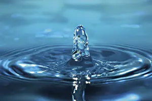 Close Up Water Drop Prints: Drop of water