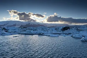 Icelandic Nature Beauty Prints: Evening mood, sun behind clouds