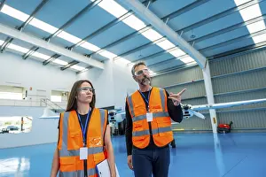 Air Traffic Transport Prints: Experienced aviation engineers