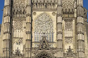 Stained Glass Window Close Up Prints: Detail of the facade with rose window