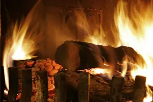 Open Fire Pit Prints: Fireplace