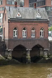 Red Brick Architecture Prints: Fleetschlosschen building