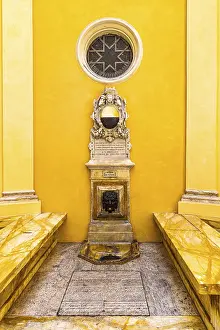 Uninhabited Italian Landmarks Prints: Fountain bordered with marble, Siena