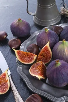Empty Wooden Table Setting Prints: Fresh figs