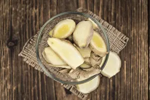 Detailed Plant Images Prints: Some fresh Ginger Slices (selective focus)