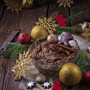 Fresh Gingerbread Dough Prints: Fresh gingerbread dough