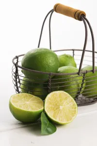Food Photography Studio Shots Prints: Fresh limes