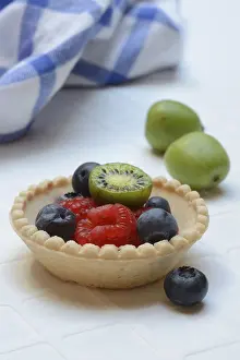 Raspberry Tartlet Prints: Fruit in tartlet base, raspberry