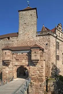 Fortification Architecture Prints: Gate with bridge of the main castle