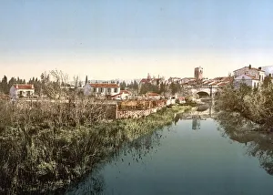 Southern European Cathedrals Prints: General view with the cathedral