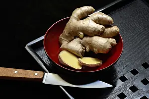 Zingiber Officinale Prints: Ginger, ginger root in tea bowl
