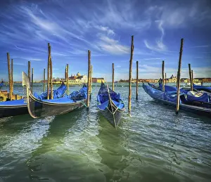 Venetian Landmark Prints: Godolas in Venice