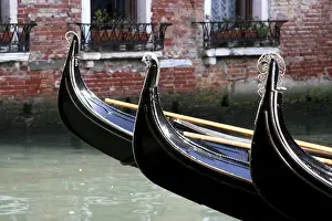 Italian Cultural Monument Prints: Gondolas