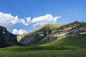 Rocky Cliff Landscape Photography Prints: Grassland with sandstone cliffs and cliffs