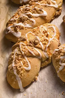 Eastern European Desserts Prints: Kolach