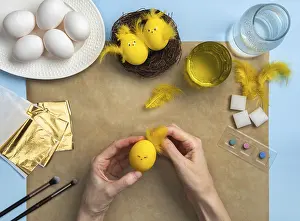 Easter Egg Chick Decoration Prints: How to make a chick from eggs for Easter decor