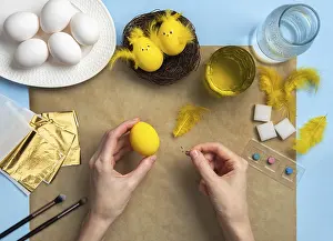Easter Chick Decoration Prints: How to make a chick from eggs for Easter decor