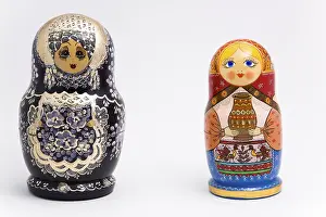 Russian Matryoshka Dolls Prints: Matryoshkas