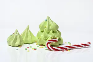 Christmas Meringue Prints: Meringue in the shape of a Christmas tree