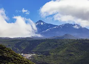 Mountainous Scenery Spain Prints: Mountain hike to Risco Blanco, view to Mount Teide
