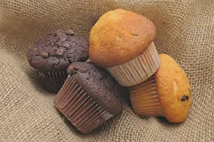 Empty Bakery Products Display Prints: Muffins