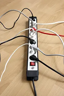 Electricity Tariff Cost Prints: Multiple outlet strip, for connection of multiple electrical devices
