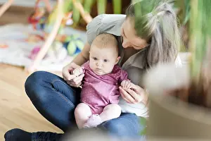 Young Motherhood Prints: Mutter mit Kleinkind, Mutter mit Kleinkind