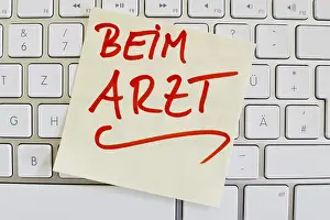 European Medical Practitioner Prints: A note on the keyboard of a computer as a reminder