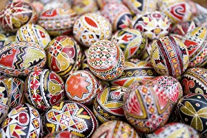 Colorful Easter Decoration Prints: Painted eggs