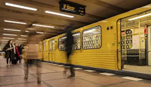 Short Range Transit System Prints: Passengers on the Berlin Underground
