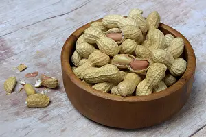Studio Shot Nature Photography Prints: Peanuts in shell, Germany