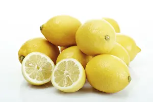Fresh Lemons Prints: Pile of lemons