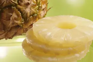 Tropical Fruit Prints: Pineapple slices