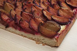 Fruit Cake Recipes Prints: Plums on a plum cake