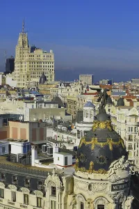 Deserted Urban Environment Images Prints: Edificio Metropolis, Madrid, Spain