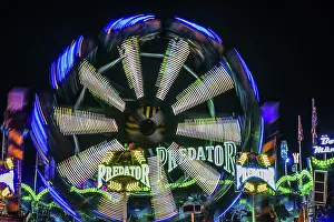 Upper Bavaria Tradition Prints: Predator overhead ride in motion