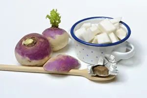 Beetroot Nutrition Prints: Purple beetroot and sliced beetroot in pot