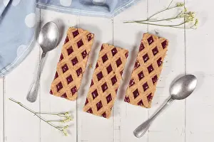 Lattice Design Cake Prints: Rectangular slices of pie called Linzer Torte