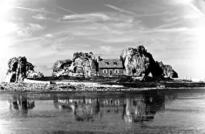 Framed Print : Between Rocks Print, Landscape Photography Framed Print : Between Rocks Print, Landscape Photography