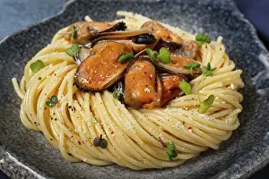 Spaghetti With Mussels Prints: Spaghetti with mussels, without shell
