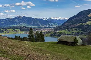 Images Dated 4th April 2024: Spring Hike Print: Thaler and Salmaser Hohe, Allgau Alps