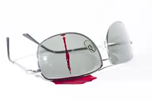 Clearable Light Colored Background Prints: Sunglasses on white background and bleeding