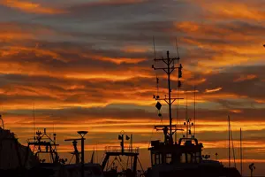 Evening Atmosphere Photography Prints: Sunset over the harbour