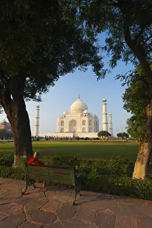 Memorial Prints: The Taj Mahal Print: Agra, India