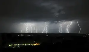 Natural Spectacle Prints: Thunderstorm