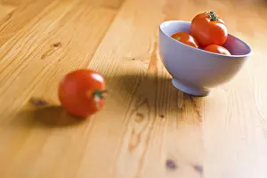 Vegetable Photography Prints: Tomatoes in a bowl